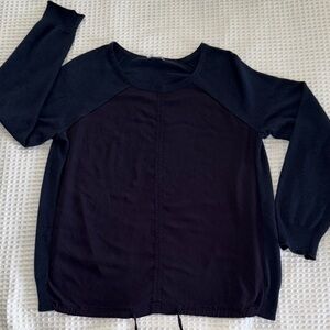 Olivia Grey Dark Navy Mixed Material Women’s Sweater EUC M